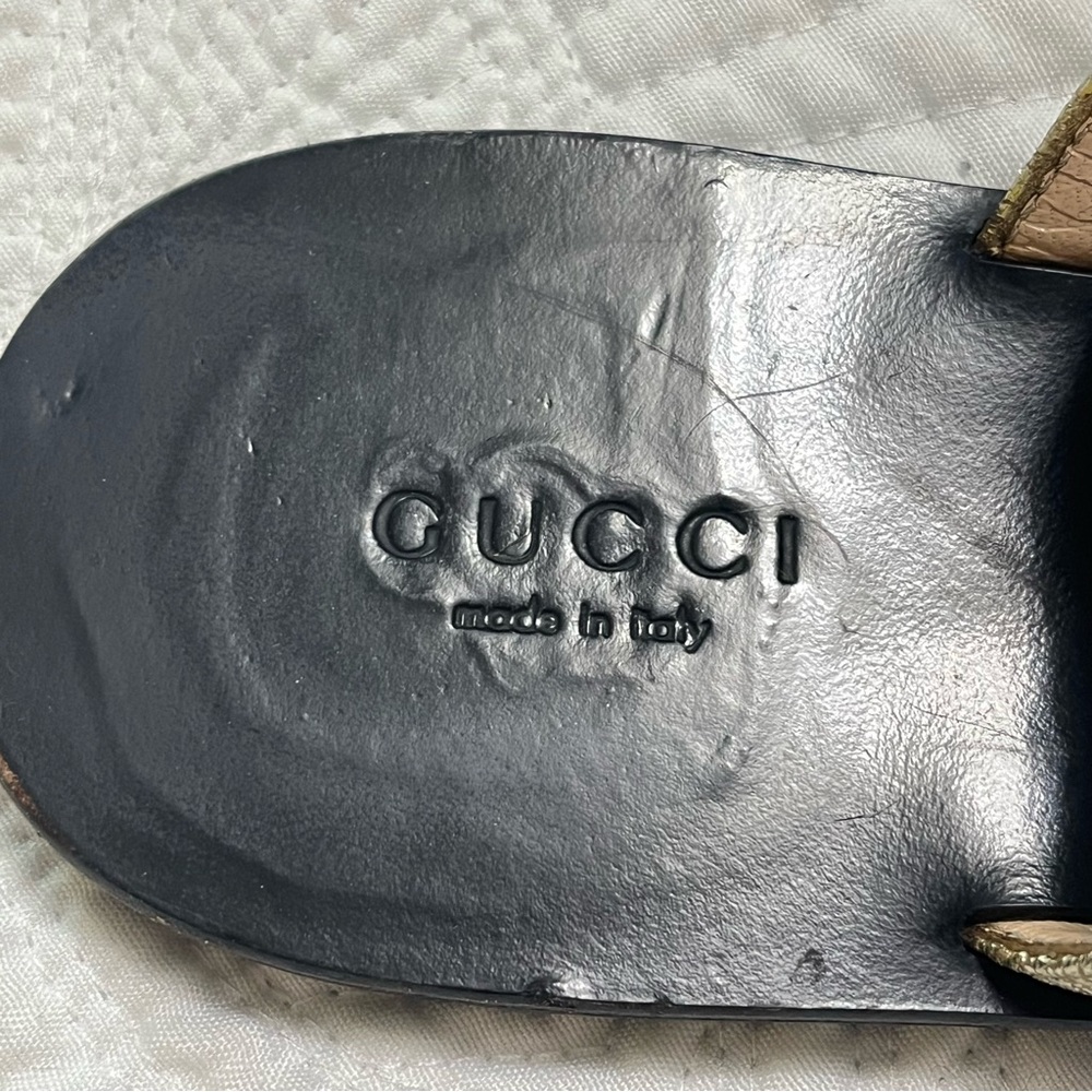 GUCCI Marmont Double GG Gold T Strap Flat Sandal Black Leather Size 37.5 - Picture 3 of 11